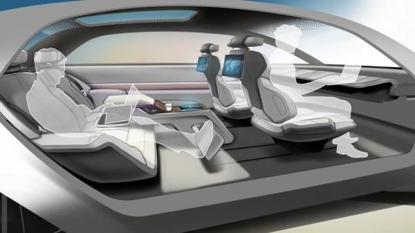 合创汽车加速部署大模型上车升级智能座舱与智能驾驶能力